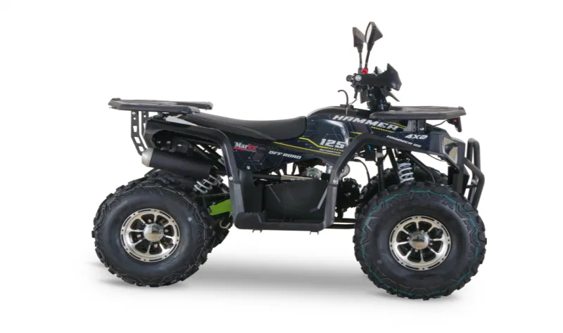 Markx Hammer 125 preto de perfil, com o grafismo do tanque à mostra